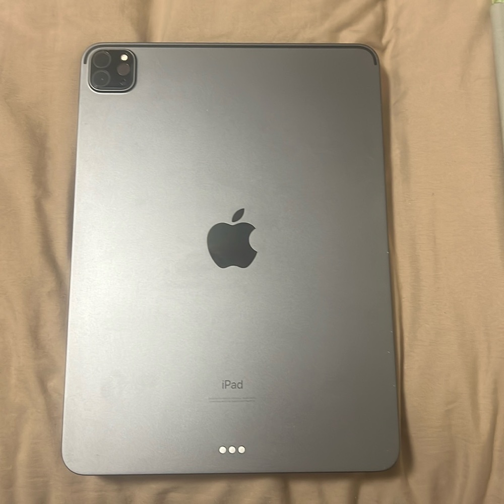Apple IPad 11”